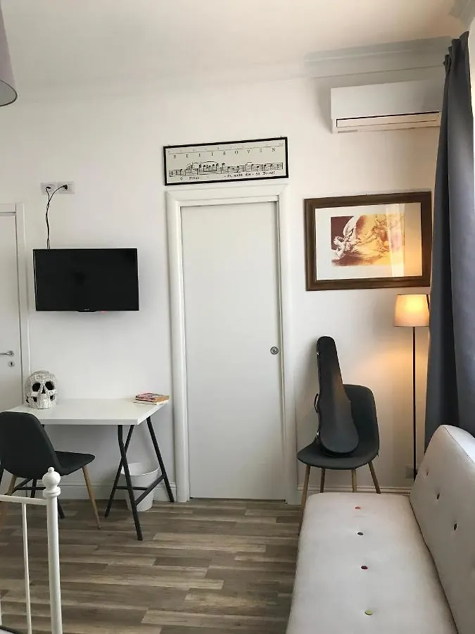 La Dimora Delle Muse Bed and Breakfast Catánia Italië