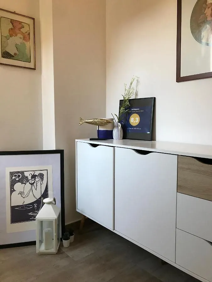 ***  La Dimora Delle Muse Bed & Breakfast Catania Italy